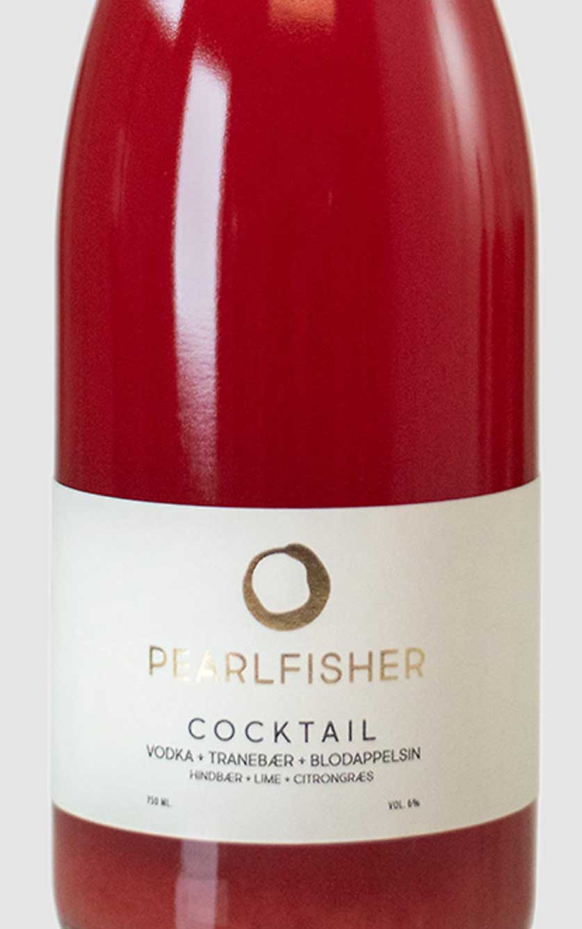 Pearlfisher Cocktail med Vodka + Tranebær + Blodappelsin + Hindbær + Lime + Citrongræs