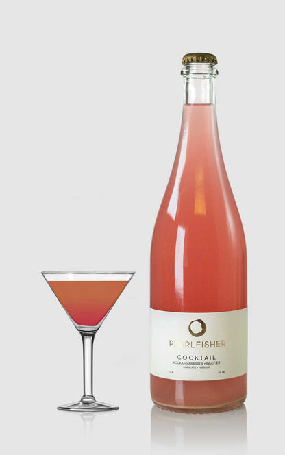 Pearlfisher Cocktail med Vodka, Rabarber, Hibiscus, Stjerneanis & Citrongræs